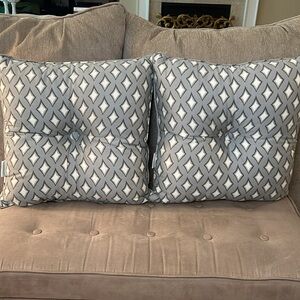 Waverly Passage Throw Pillow (2)